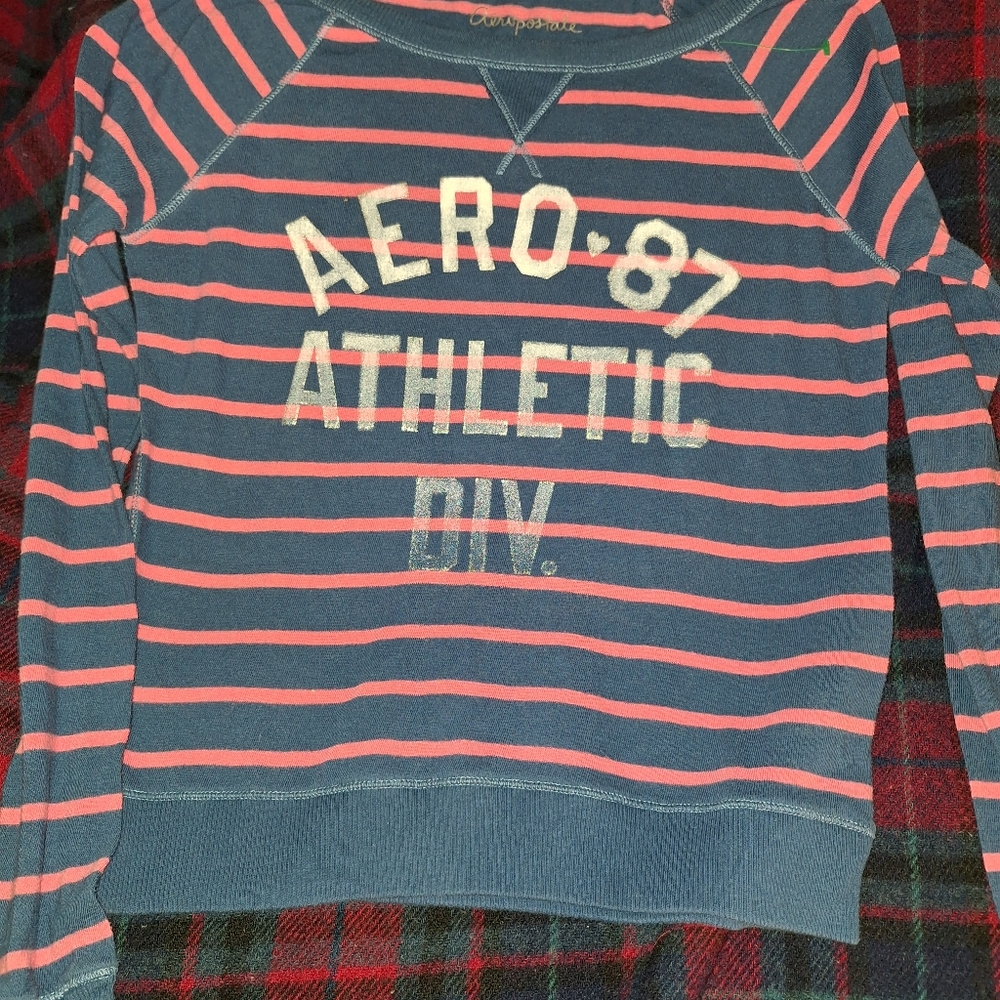 Aeropostale athletes crop